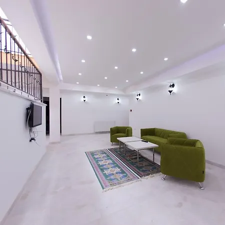 Hayat Hills 3*