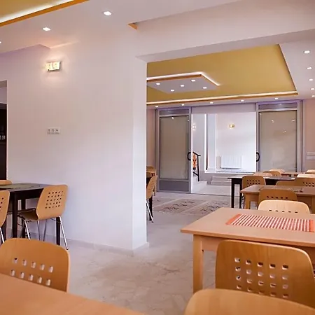 Konukevi Hayat Hills 3*