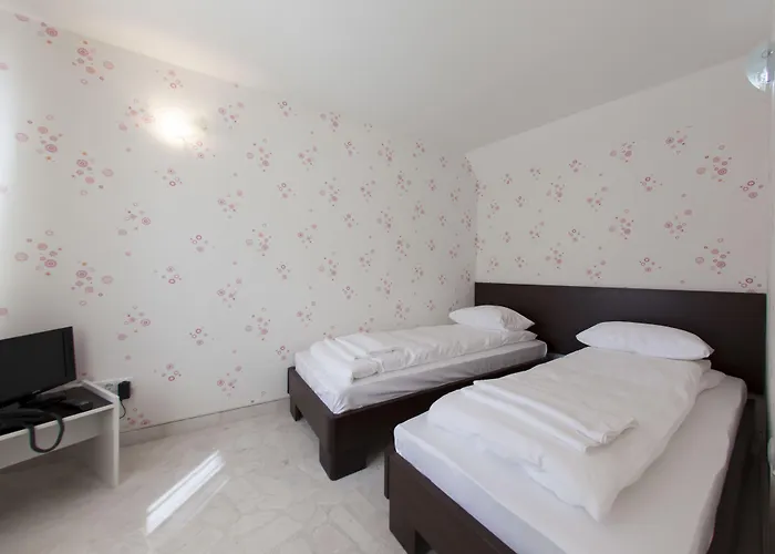 Hayat Hills Guest house 3*