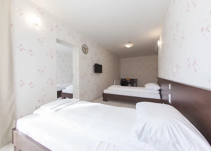 Hayat Hills Guest house